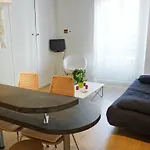 Apartment Geoffroy Saint Hilaire