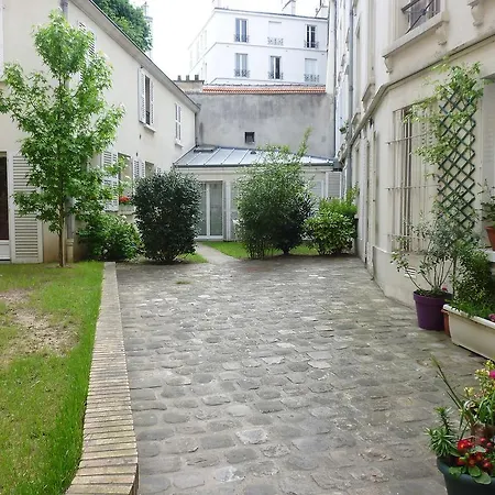 Apartment Geoffroy Saint Hilaire
